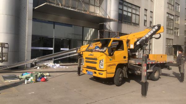 100K防撞緩沖車(chē)圖片展示